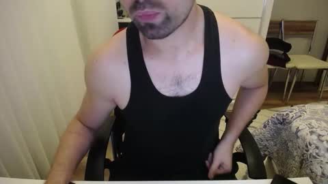 Snapshot of x_____0_____x chatting on 01-18-26, 09:51 Mr. Lonely online show from 01-18-26, 09:51