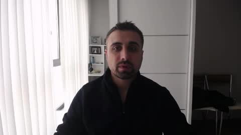 Snapshot of x_____0_____x chatting on 03-31-26, 11:43 Mr. Lonely online show from 03-31-26, 11:43