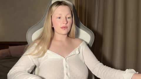 eva online show from 10-30-25, 05:46