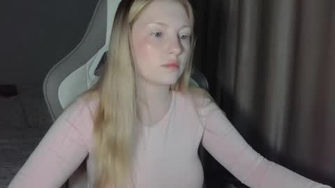 Snapshot of x__ivy_x chatting on 05-06-26, 04:56 eva online show from 05-06-26, 04:56