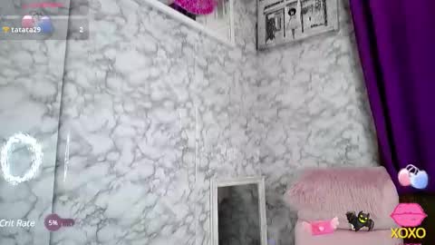 Snapshot of x_alice_xx chatting on 02-06-25, 01:21 x_alice_xx online show from 02-06-25, 01:21