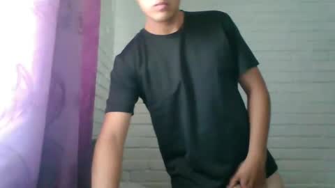 Snapshot of x_andrescam chatting on 02-27-25, 07:04 x_andrescam online show from 02-27-25, 07:04