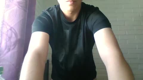 Snapshot of x_andrescam chatting on 10-14-25, 04:19 x_andrescam online show from 10-14-25, 04:19