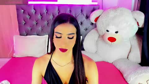 Snapshot of x_indomitable1 chatting on 02-22-25, 02:06 Maria Juliana online show from 02-22-25, 02:06