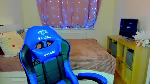 Snapshot of x_jesse_x chatting on 12-27-24, 05:26 Jesse online show from 12-27-24, 05:26