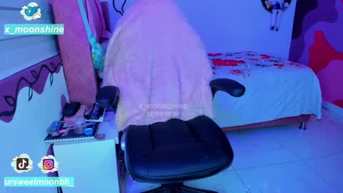     s  s      s   online show from 01-01-25, 12:32