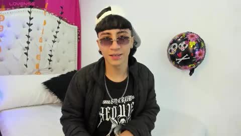 xaanderGrey online show from 10-14-25, 08:20