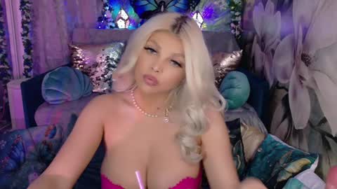 Snapshot of xalexax chatting on 02-08-25, 07:59 sooo hey im Sperm Mystik from Fuckistan i want you full my all holes bcs i have penis fever online show from 02-08-25, 07:59