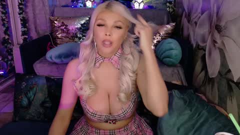 Snapshot of xalexax chatting on 03-09-25, 07:48 sooo hey im Sperm Mystik from Fuckistan i want you full my all holes bcs i have penis fever online show from 03-09-25, 07:48