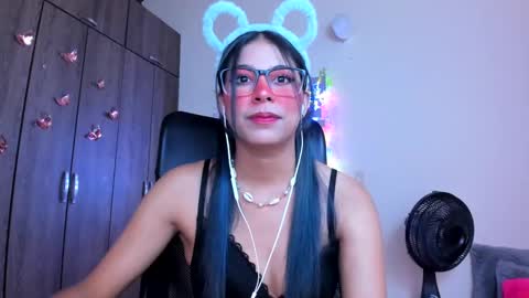 Snapshot of xallysonx_ chatting on 01-07-25, 02:30 XALLYSONX online show from 01-07-25, 02:30