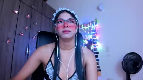 Snapshot of xallysonx_ chatting on 01-10-25, 11:33 XALLYSONX online show from 01-10-25, 11:33