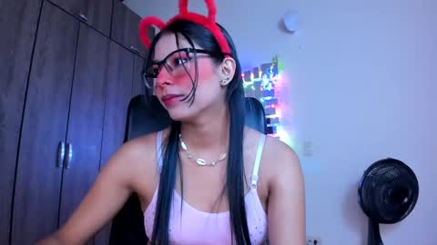 Snapshot of xallysonx_ chatting on 01-11-25, 11:23 XALLYSONX online show from 01-11-25, 11:23
