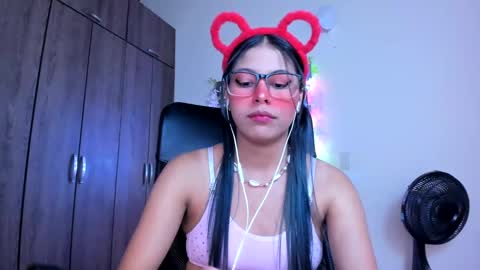 Snapshot of xallysonx_ chatting on 01-11-25, 02:58 XALLYSONX online show from 01-11-25, 02:58