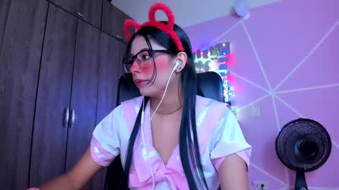 Snapshot of xallysonx_ chatting on 01-12-25, 11:28 XALLYSONX online show from 01-12-25, 11:28