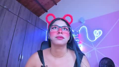 Snapshot of xallysonx_ chatting on 01-15-25, 02:56 XALLYSONX online show from 01-15-25, 02:56