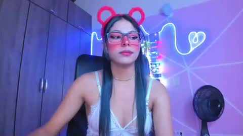 Snapshot of xallysonx_ chatting on 01-18-25, 11:32 XALLYSONX online show from 01-18-25, 11:32