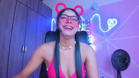 Snapshot of xallysonx_ chatting on 01-19-25, 11:23 XALLYSONX online show from 01-19-25, 11:23