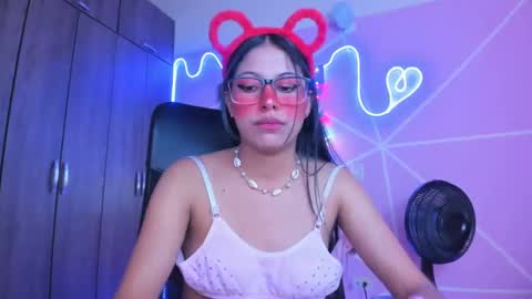 Snapshot of xallysonx_ chatting on 01-21-25, 02:26 XALLYSONX online show from 01-21-25, 02:26