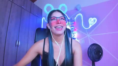 Snapshot of xallysonx_ chatting on 02-02-25, 11:19 XALLYSONX online show from 02-02-25, 11:19