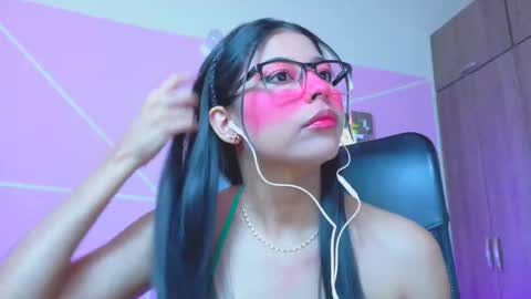 Snapshot of xallysonx_ chatting on 05-20-26, 11:38 XALLYSONX online show from 05-20-26, 11:38