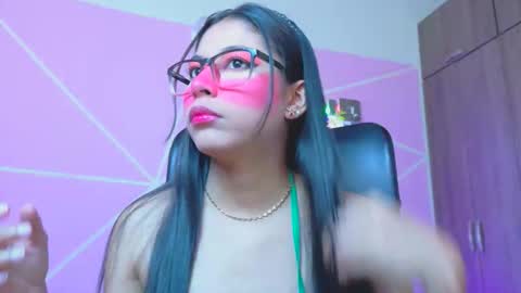 Snapshot of xallysonx_ chatting on 05-30-26, 12:02 XALLYSONX online show from 05-30-26, 12:02