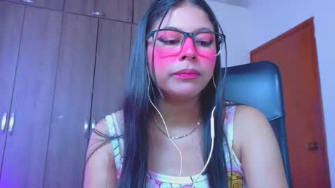 Snapshot of xallysonx_ chatting on 06-03-26, 02:33 XALLYSONX online show from 06-03-26, 02:33