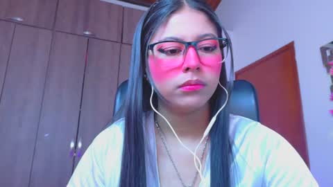 Snapshot of xallysonx_ chatting on 06-23-26, 11:52 XALLYSONX online show from 06-23-26, 11:52