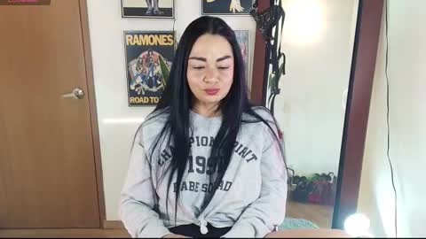 Snapshot of xamara1124 chatting on 03-11-26, 02:28 XAMARA1124 online show from 03-11-26, 02:28