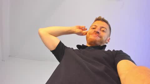 Snapshot of xandergunn chatting on 01-11-25, 01:43 xandergunn online show from 01-11-25, 01:43