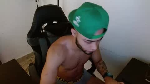 Snapshot of xanderstone00 chatting on 02-05-26, 03:49 Xanderstone online show from 02-05-26, 03:49