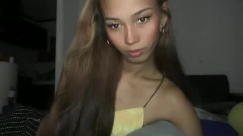 Snapshot of xandraluxe_xoxo chatting on 11-22-25, 08:52 Cassandra online show from 11-22-25, 08:52