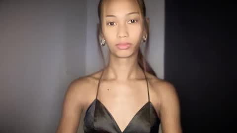 Snapshot of xandraluxe_xoxo chatting on 11-24-25, 06:24 Cassandra online show from 11-24-25, 06:24