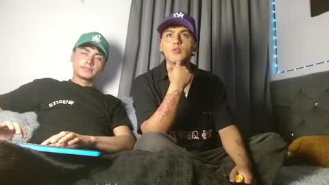 Snapshot of xandrodeluxe chatting on 05-18-26, 04:18 xandrodeluxe online show from 05-18-26, 04:18