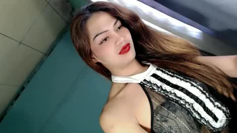 Snapshot of xangel_redx chatting on 12-05-24, 11:18 ANGEL online show from 12-05-24, 11:18