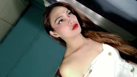 Snapshot of xangel_redx chatting on 12-06-24, 08:37 ANGEL online show from 12-06-24, 08:37