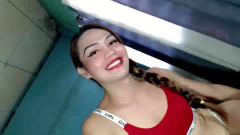 Snapshot of xangel_redx chatting on 02-01-25, 02:16 ANGEL online show from 02-01-25, 02:16