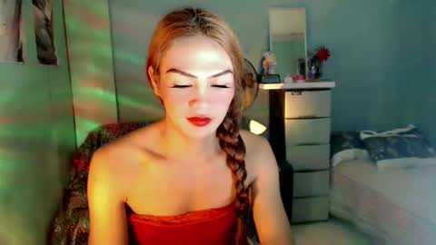 Snapshot of xangel_redx chatting on 10-07-25, 11:24 ANGEL online show from 10-07-25, 11:24