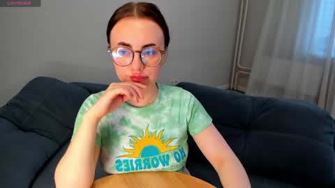 Snapshot of xapka_lapka chatting on 05-06-26, 04:41 Alice online show from 05-06-26, 04:41