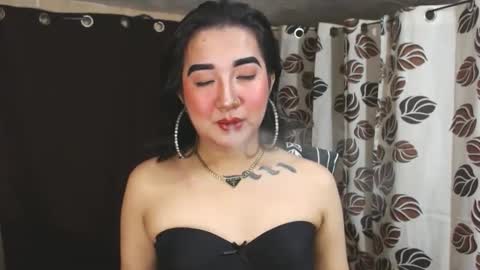 Snapshot of xasianempressx chatting on 01-23-25, 08:56 Nira NOT INTO CHEAP GUYS online show from 01-23-25, 08:56