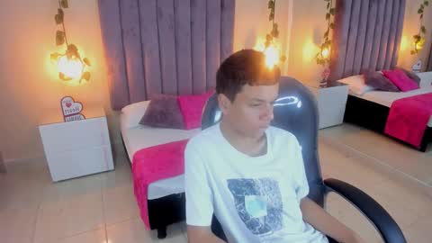 xavier fox   online show from 11-12-25, 11:43