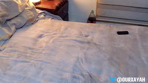 XAYAH online show from 09-18-25, 02:35