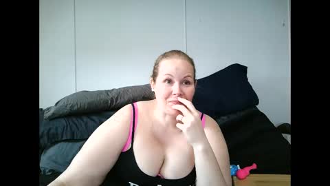 Snapshot of xbeautifulxliex chatting on 05-05-26, 02:25 xbeautifulxliex online show from 05-05-26, 02:25
