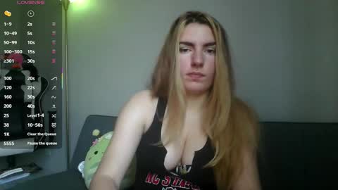  charlotte euphoria  online show from 10-17-25, 08:33