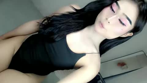 Snapshot of xchinita_kyanggx chatting on 04-30-26, 05:41 kianna online show from 04-30-26, 05:41