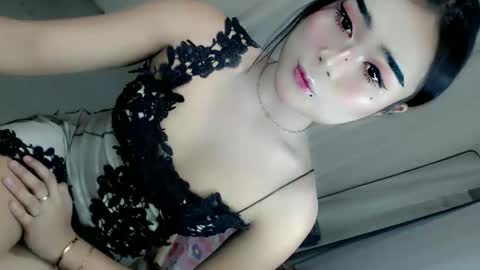 Snapshot of xchinita_kyanggx chatting on 06-08-26, 12:25 kianna online show from 06-08-26, 12:25