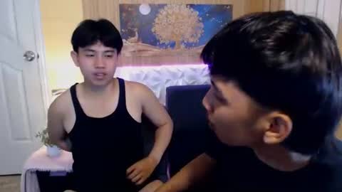 Snapshot of xcigbatecum chatting on 01-06-26, 04:00 Charlie online show from 01-06-26, 04:00