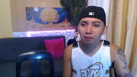 Snapshot of xcigbatecum chatting on 02-01-26, 02:10 Charlie online show from 02-01-26, 02:10