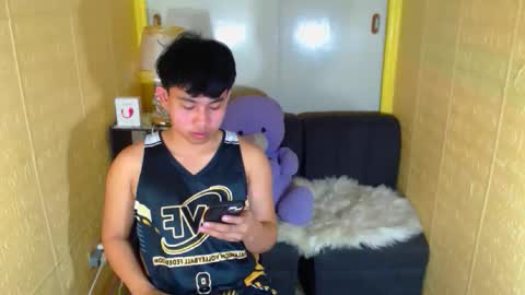 Snapshot of xcigbatecum chatting on 02-09-26, 01:53 Charlie online show from 02-09-26, 01:53