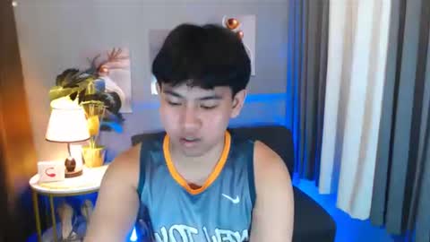 Snapshot of xcigbatecum chatting on 04-01-26, 02:12 Charlie online show from 04-01-26, 02:12