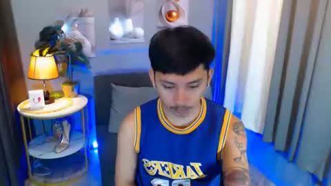 Snapshot of xcigbatecum chatting on 04-10-26, 08:41 Charlie online show from 04-10-26, 08:41